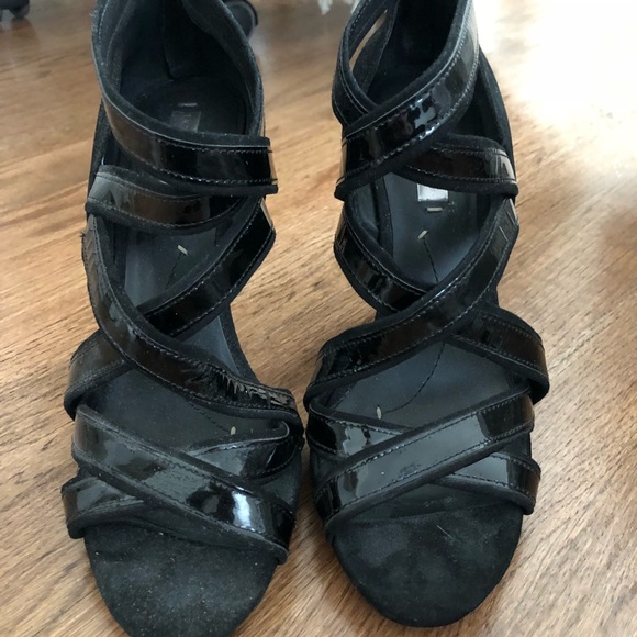 BCBG EDDINA strappy heels ❤️ size 9 - Picture 2 of 6